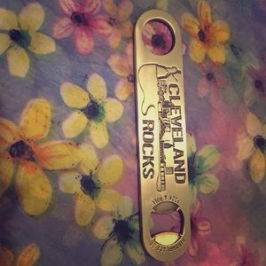 Double sided bottle opener